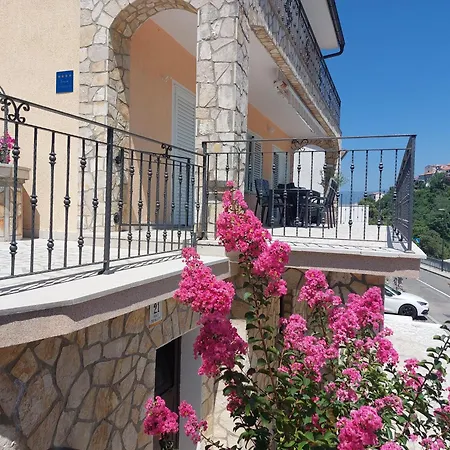 Marina Vrbnik (Primorje-Gorski Kotar)